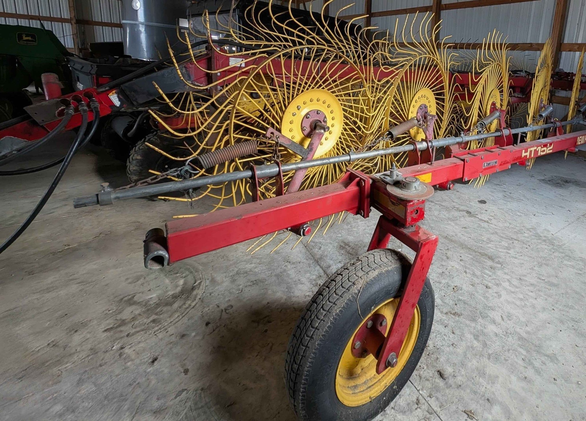 New Holland Wheel Rake HT164 with a Kicker Wheel - Garden Tools ...