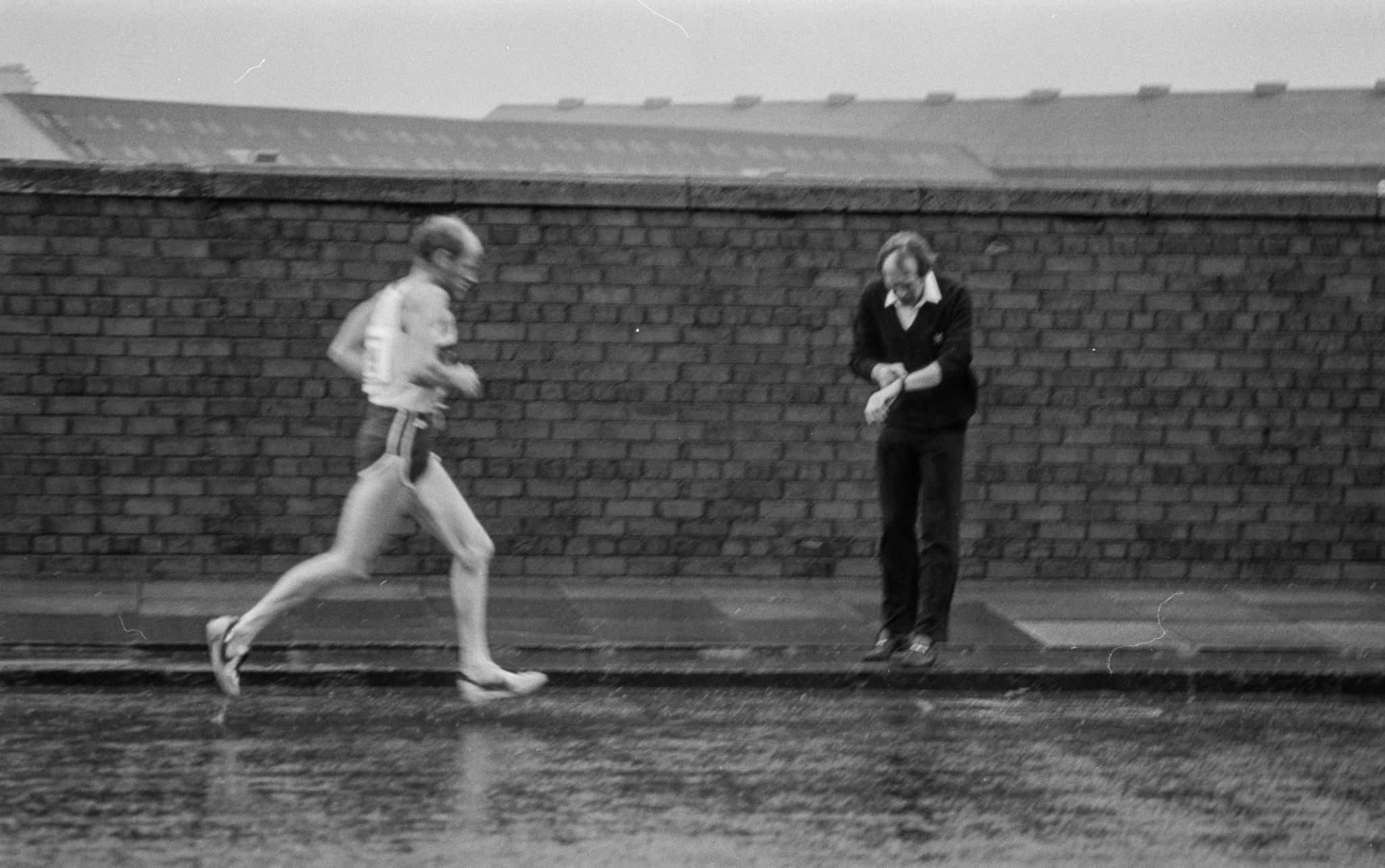 Scottish - Don Ritchie, Edinburgh to Glasgow 50 mile straight through ...