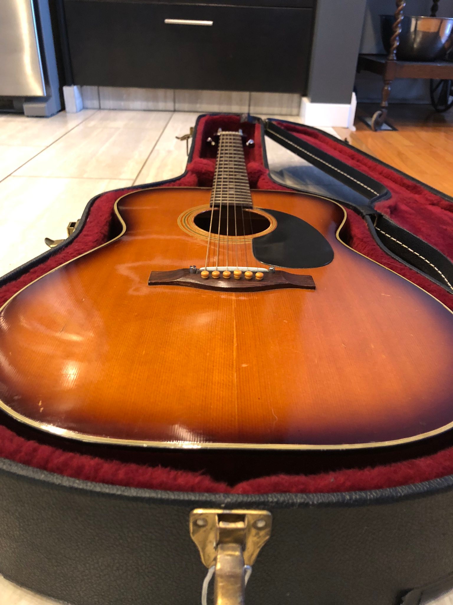 What is the history of Maruha FB150M acoustic guitars?
