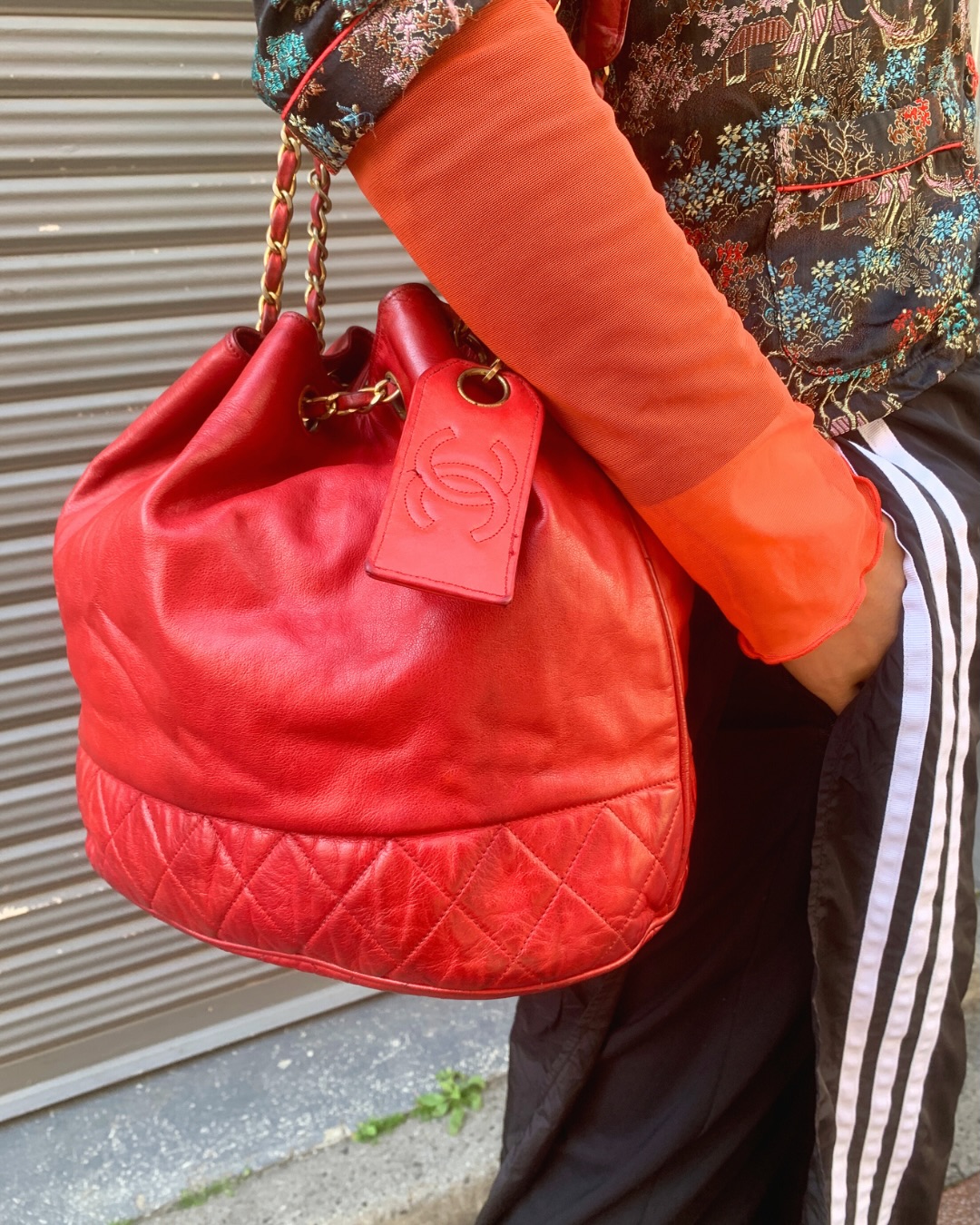 OLD CHANEL マトラッセ巾着Wチェーンショルダー（赤）】 こんなCHANEL 