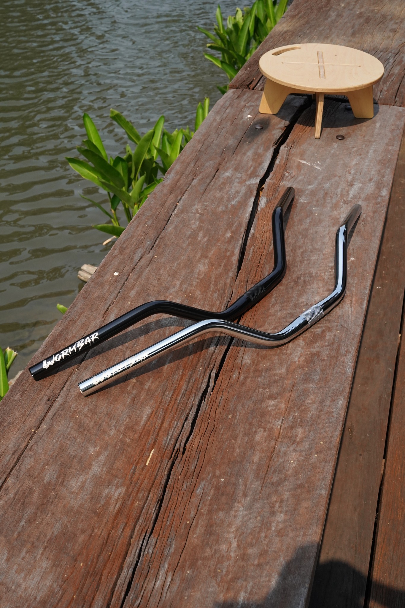 WORM BAR - RESTOCK ?? Colors : Black / Silver Price : 3,850 