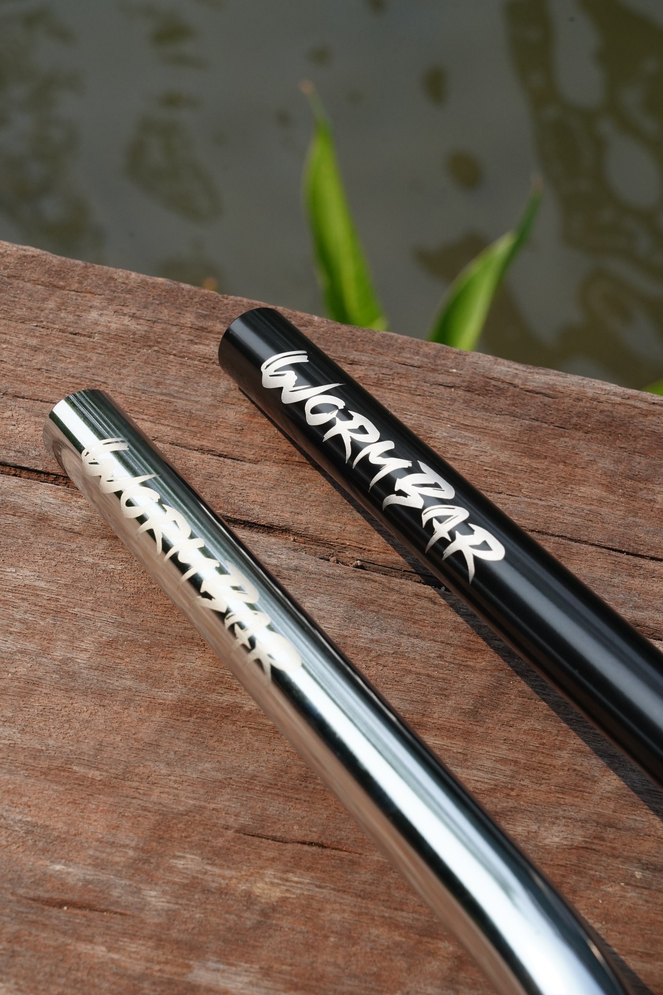 WORM BAR - RESTOCK ?? Colors : Black / Silver Price : 3,850 