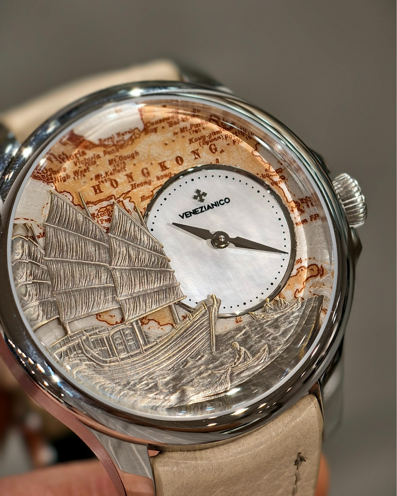 AV86 - 1954 Amalfi Mechanical ｜方型手錶的復古美學】 今次介紹的 