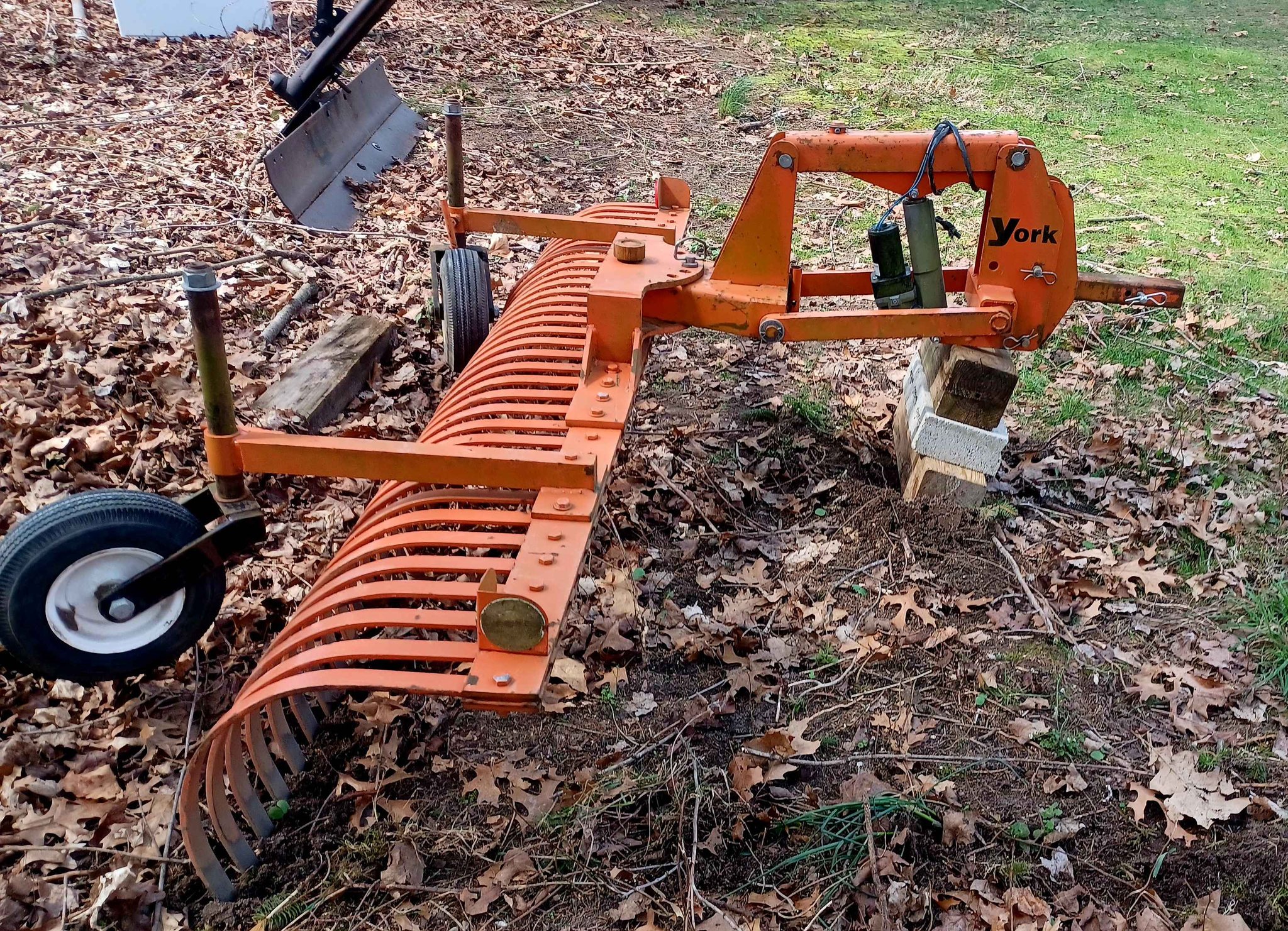 8-Foot Landscape Rake SUV/ Electric-Hydraulic with Remote / Heavy Duty ...