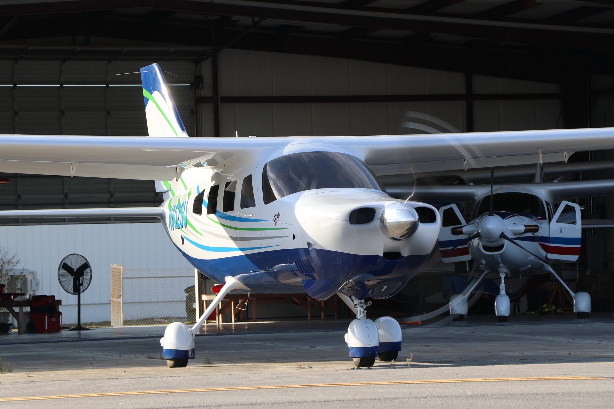 Comp - The Comp Air 6.2 blends speed, cabin size, and strength into one ...