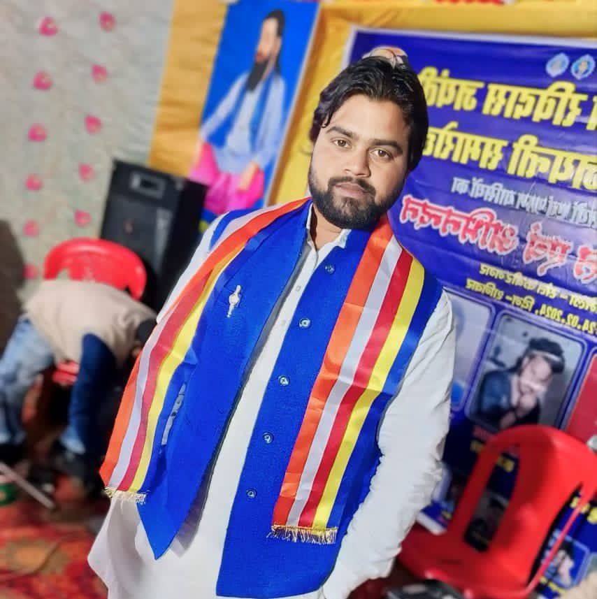 Singer Monu Singh Basti on Reels | Facebook