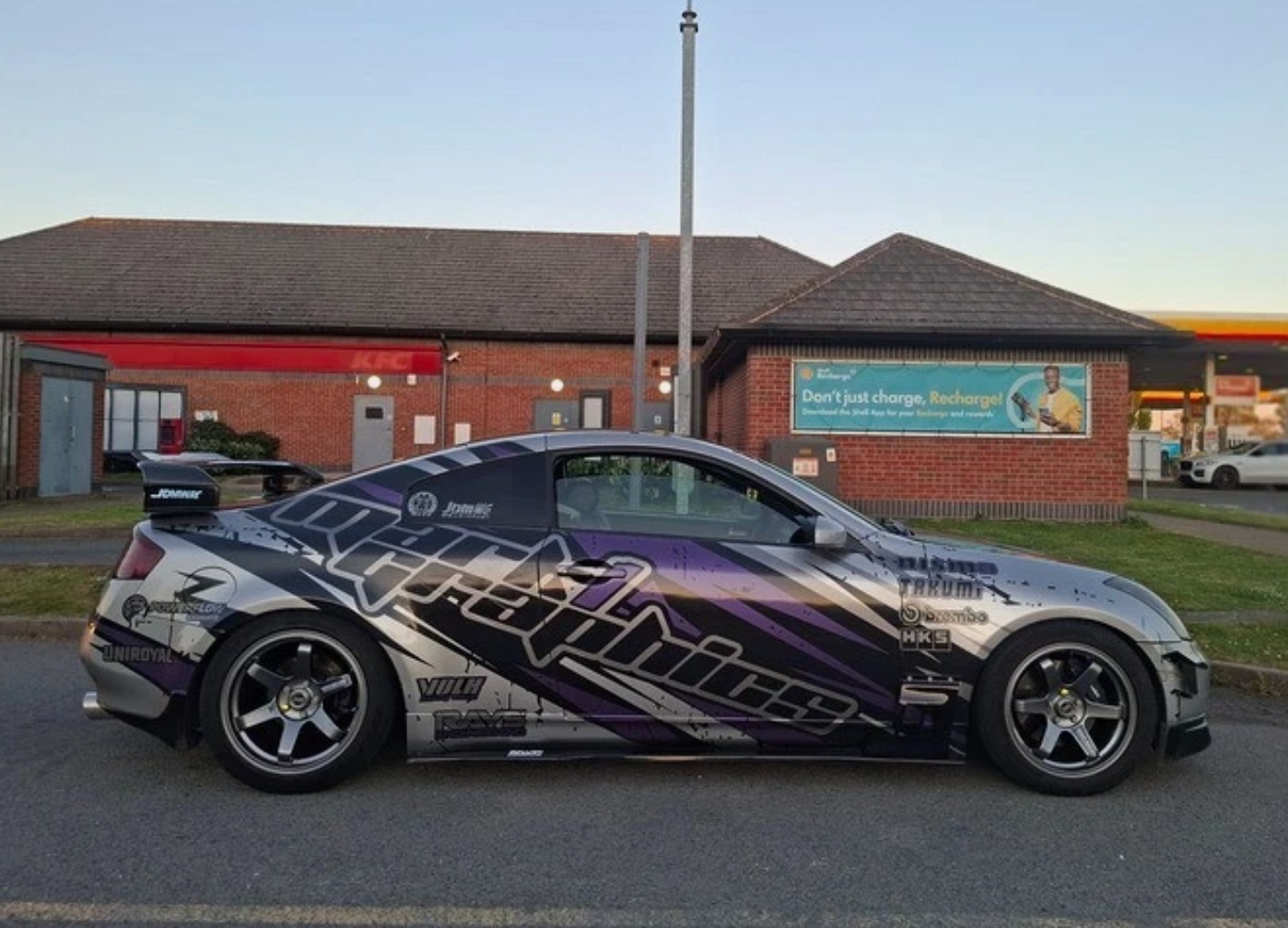 NISSAN SKYLINE V35 R35仕様 V35 Skyline with V37 front and R35 rear end