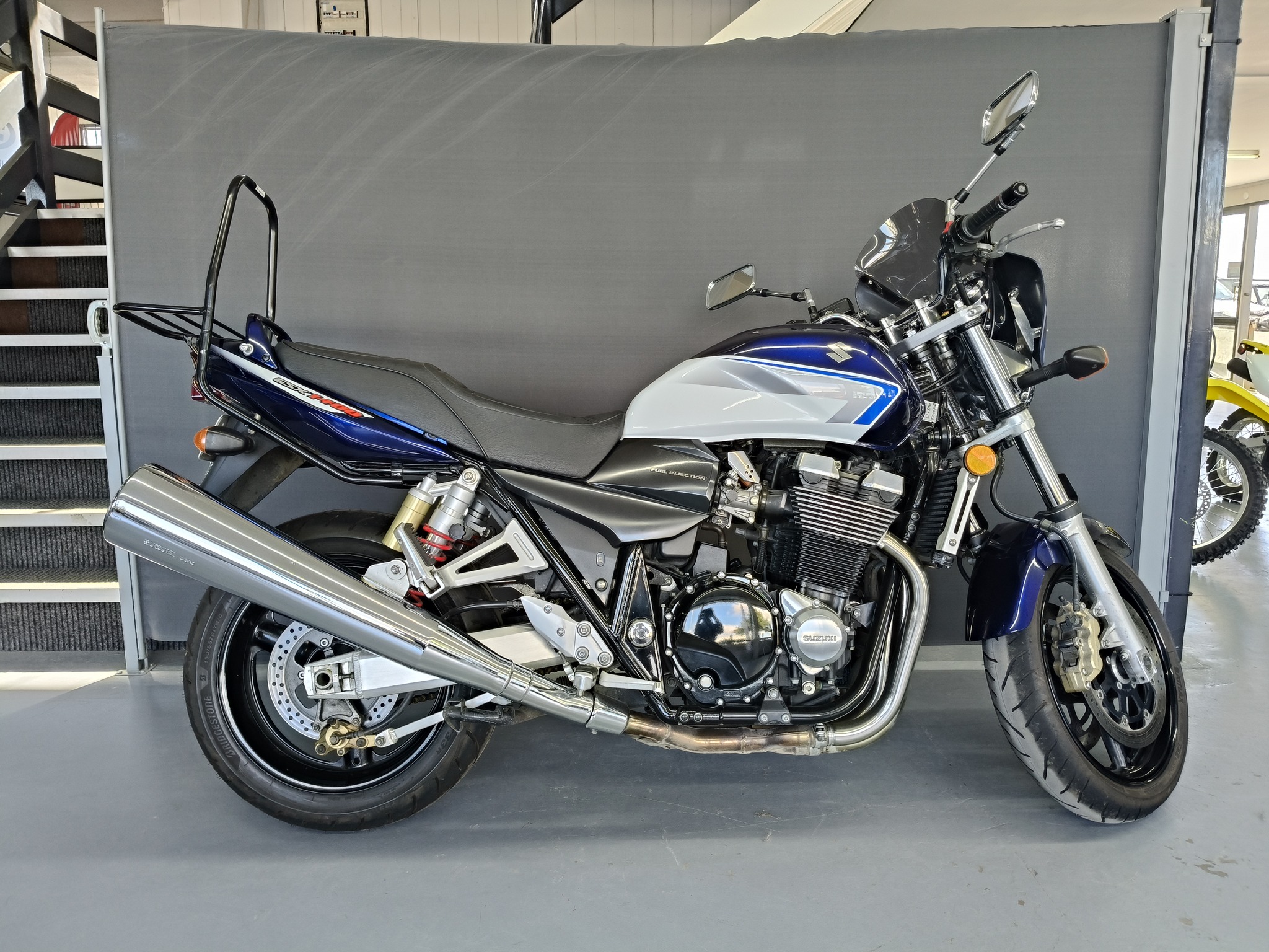 れいこ We have fresh used stock arriving weekly. Everything from a barely