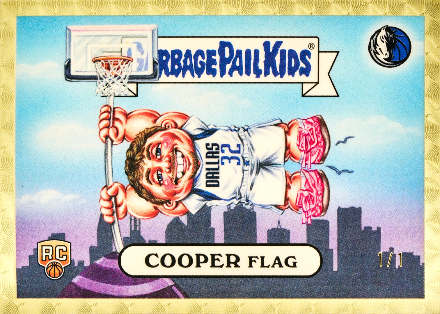 Topps - Cooper Flagg is an actual FLAG on his newest trading card 