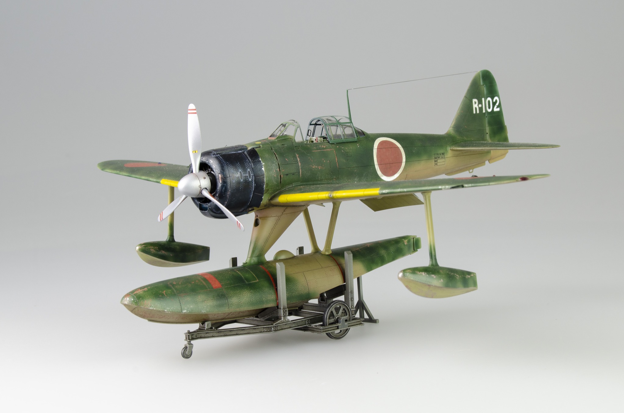 青柳ページ 🇯🇵 A6M2-N Rufe, 1/48 #82219, Built by Marek Hlůšek