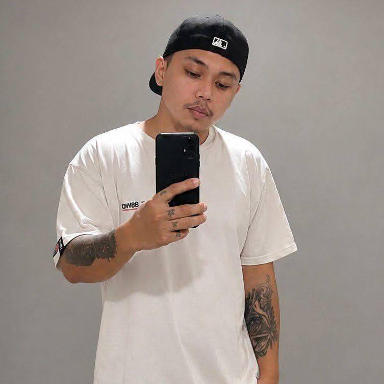 Max Fernandez - Max Fernandez updated his status. | Facebook