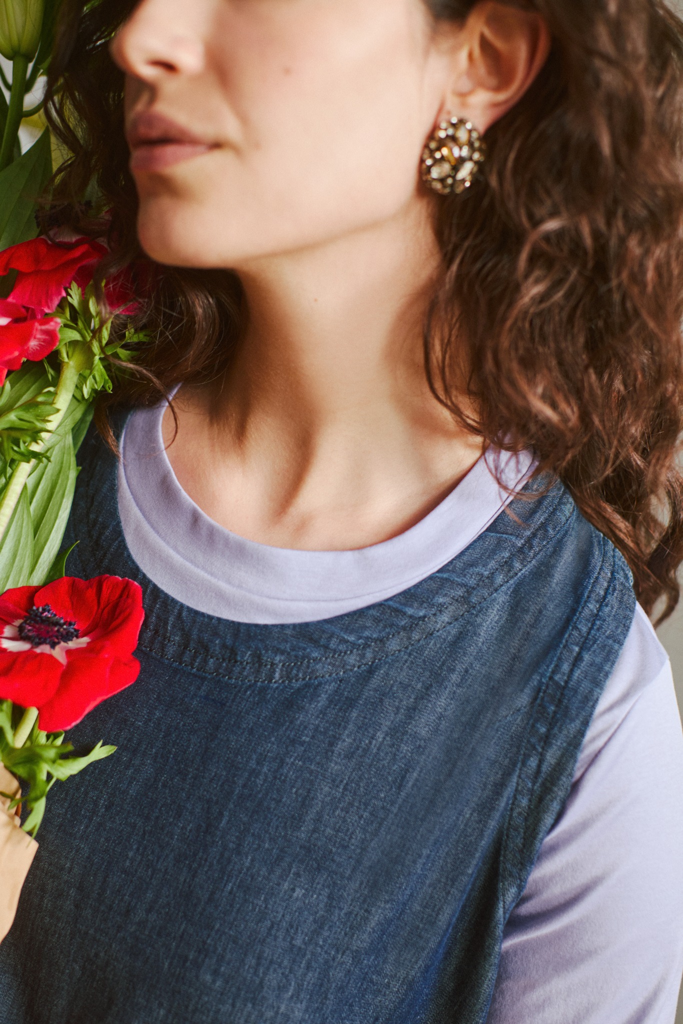 A softer take on a classic. Discover the new arrivals in chambray 