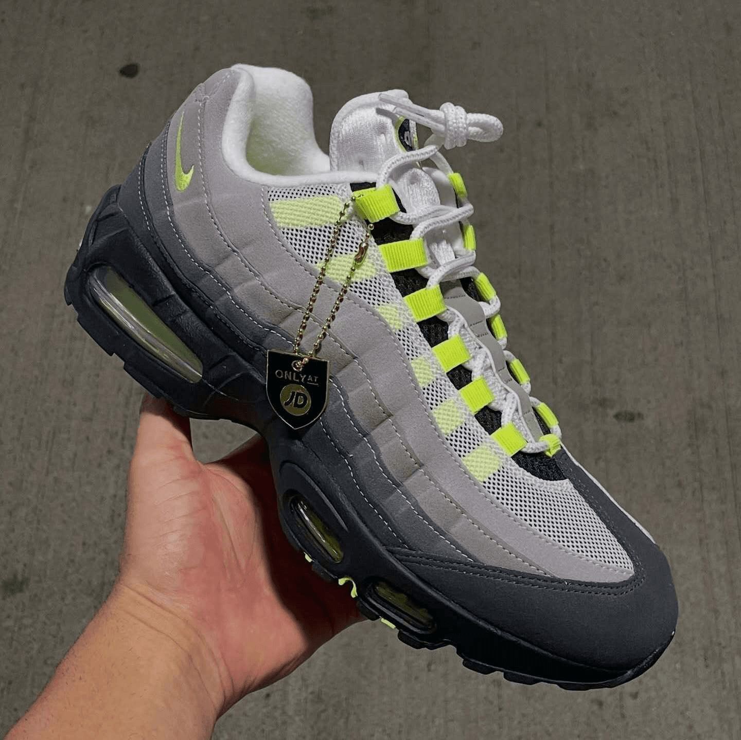 NIKE AIR MAX 95 OG NEON YELLOW 2020 NIKE AIR MAX 95 OG 
