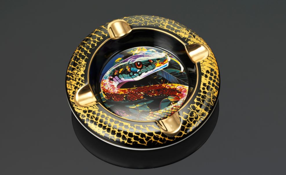 Siglo Snake Ashtray – The snake symbolizes a mysterious, wise and