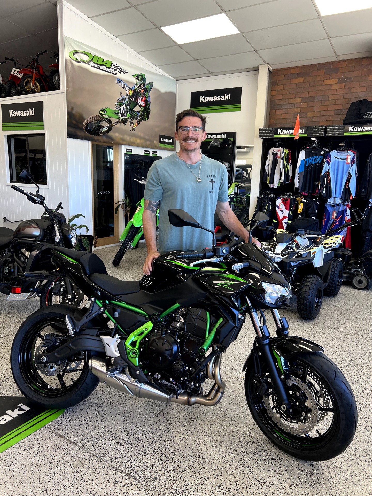 Ben Hopkins picking up his new Kawasaki Z650. Enjoy! #Qb4Racing