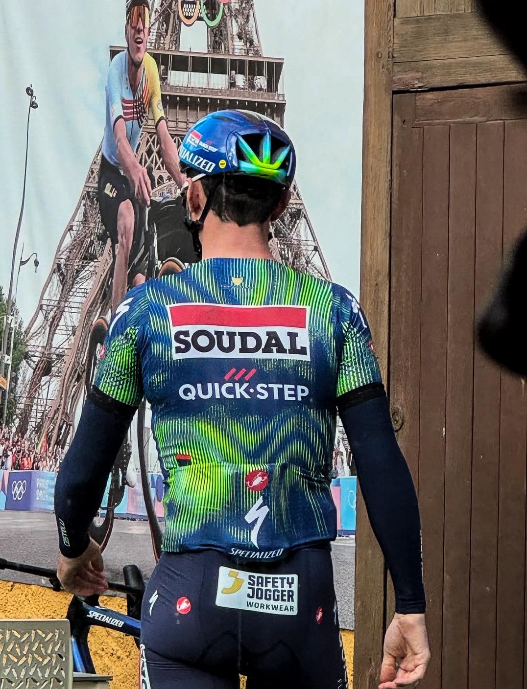 LEAKED: Soudal QuickStep 2026 jersey 💚💙 Love it is not boring