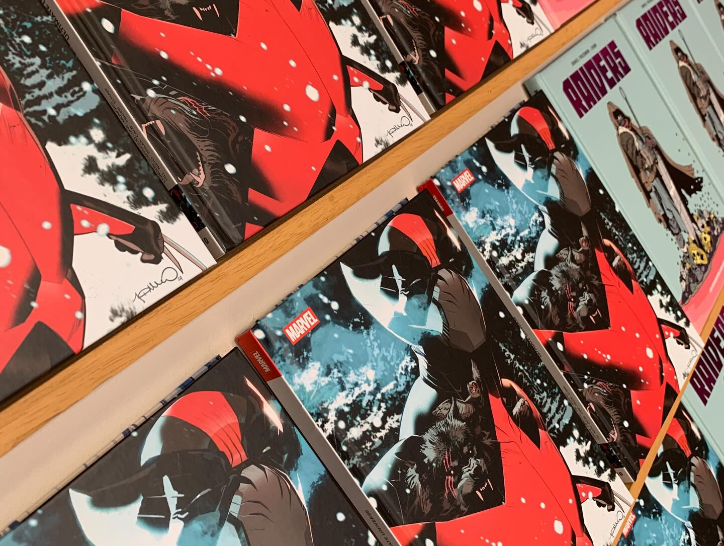 Double feature Exclu @comic_shops_assemble Ultimate Universe 11