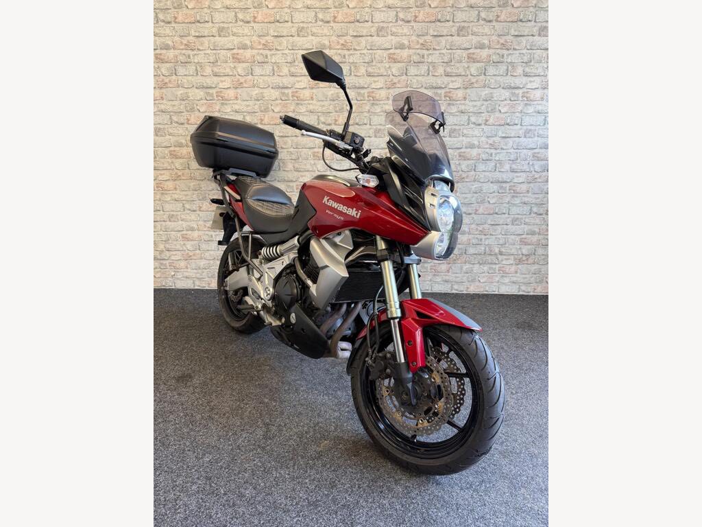 Here we have for sale is this 2012 Kawasaki Versys 650 in this