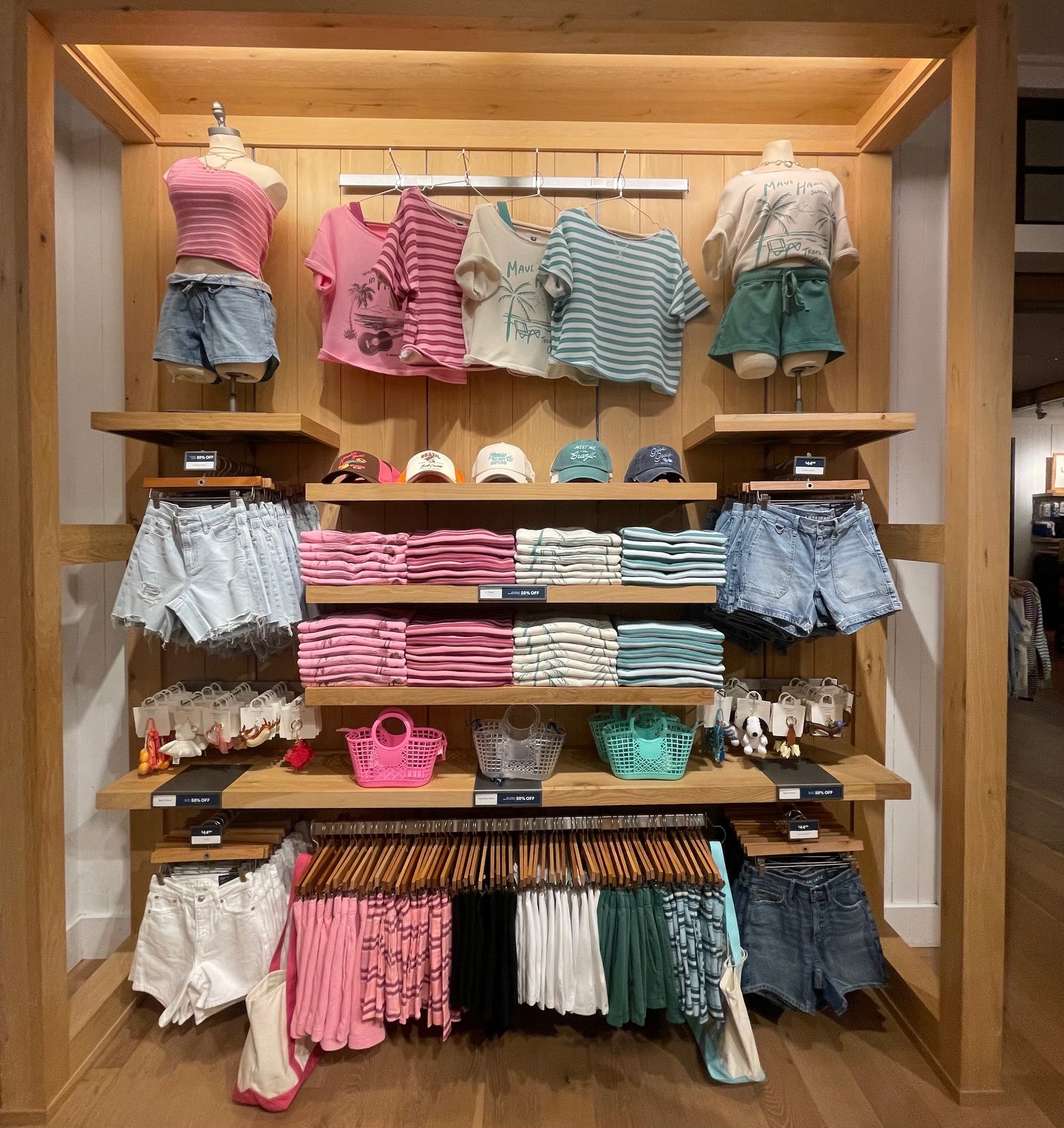 American Eagle (@americaneagle) • Facebook