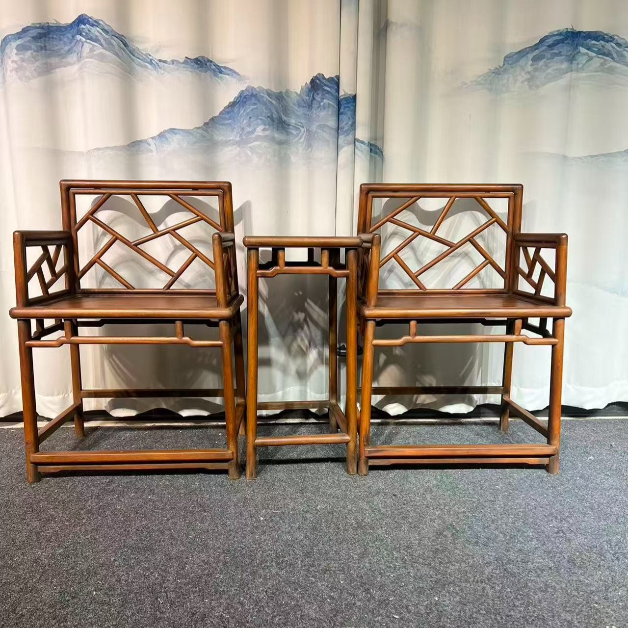 舊藏精品紫銅浮雕鎏金香爐尺寸：高8.5公分口徑16.8公分