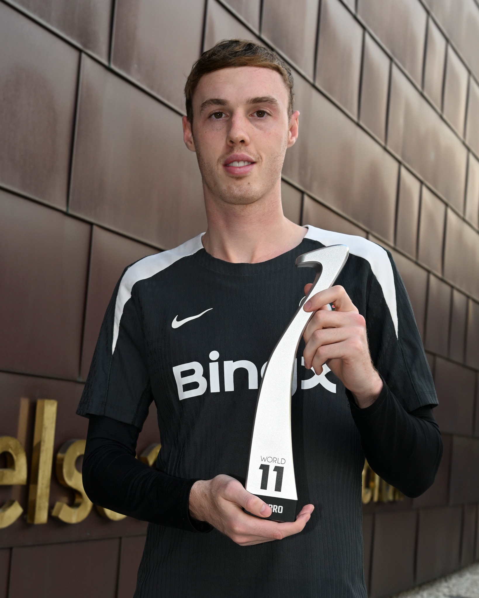 Too cold ?? Cole Palmer collects his debut FIFPRO #World11 