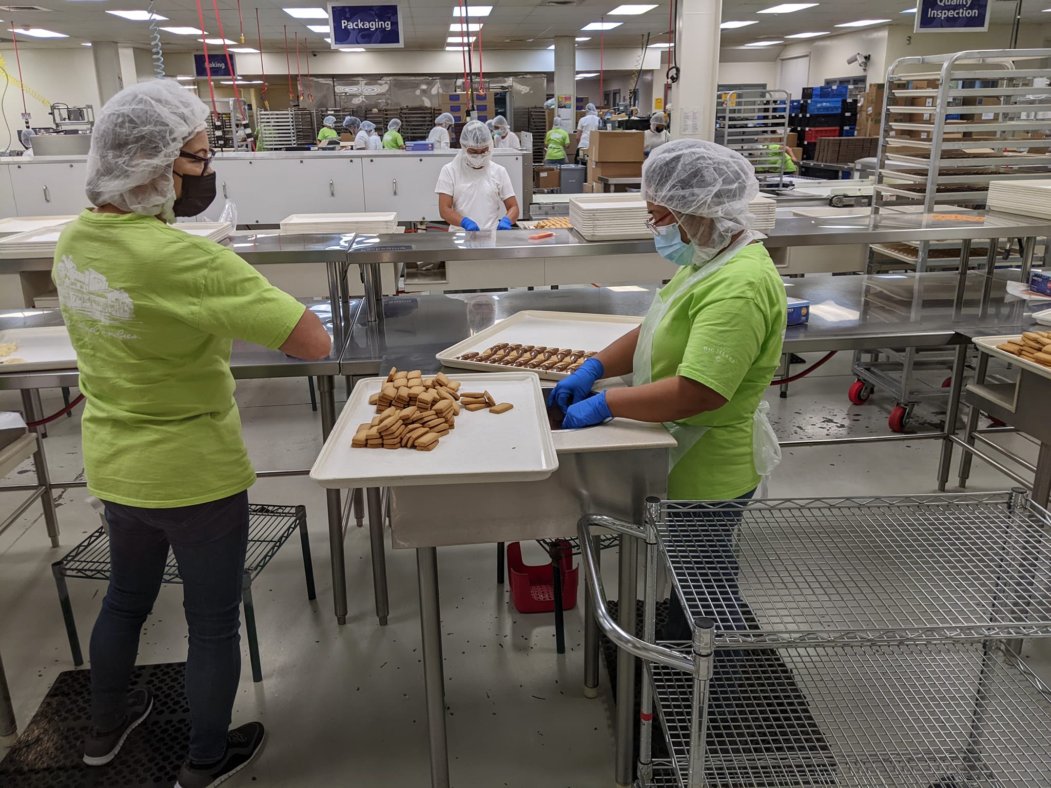 Big Island Candies in Hilo for Macadamia Shortbread Cookies