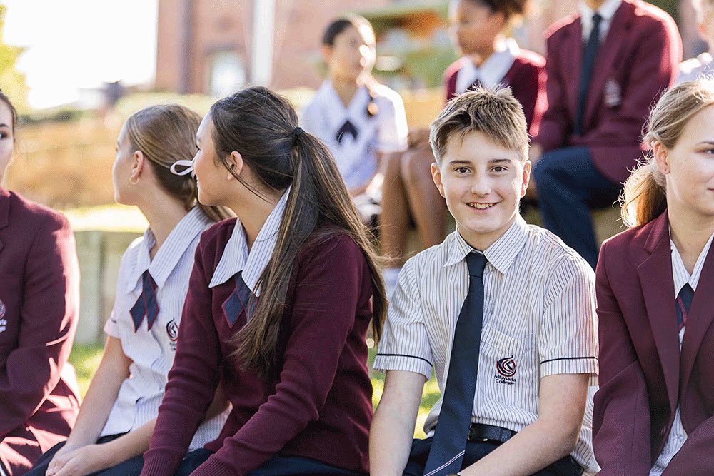 SCHOOLSguide - Tour the College with Principal Mr. Luke Reed and ...