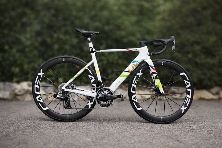 CADEX - Custom-painted to celebrate her 2025 WTCS World