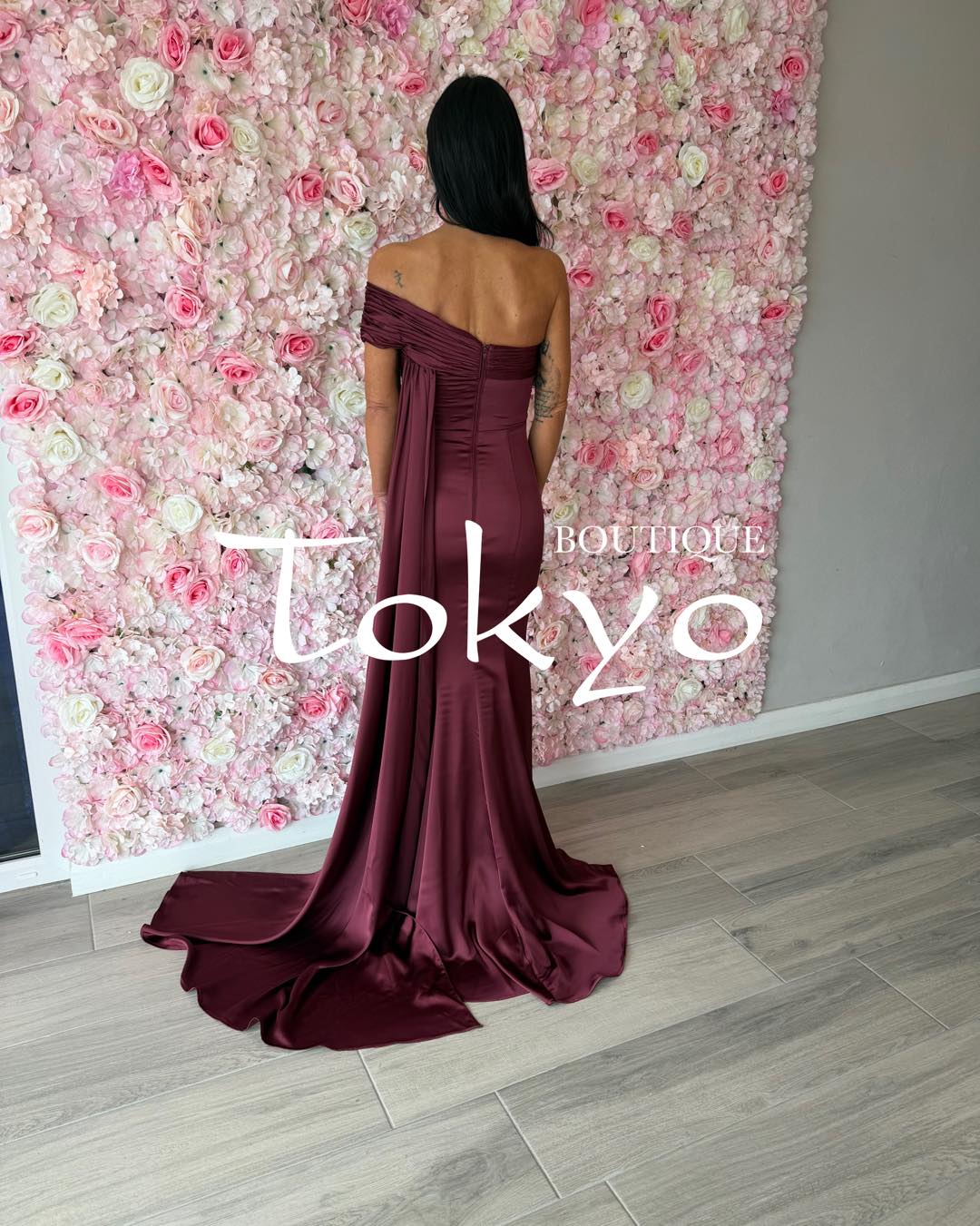 burgundy debs dress Shannon available in and petrol blue #TokyoBoutique #dresshire #promdress #prom #dress #formaldress #debsdress #princessdress #dressbar #Donegaldress #TokyoDressBar #redcarpet #blacktie #formal #debs #wedding #weddingguest #bridesmaiddress Color:BLACK/TAN 5% Elastane) Worn length Miss Circle Shona Joy - Oliviera