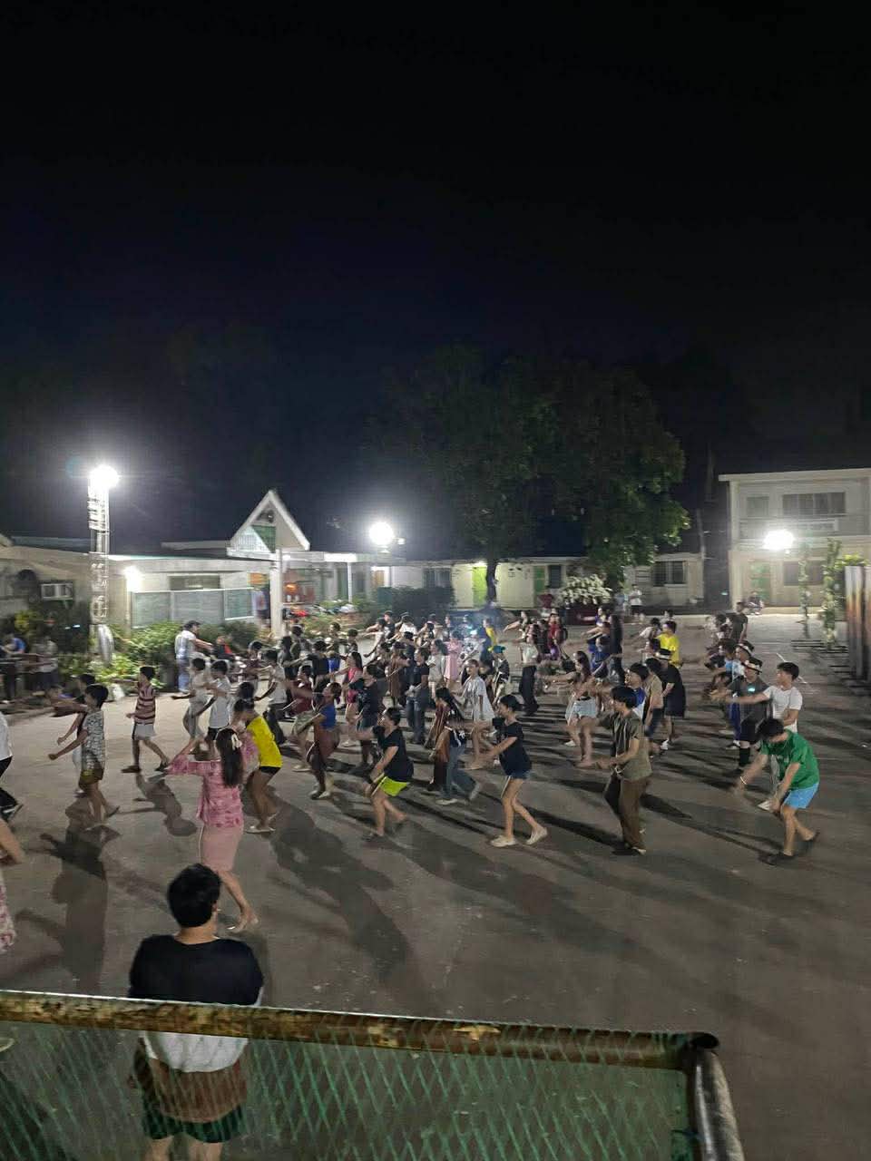 MyTV - LOOK: The Banay Labangon contingent from Barangay Labangon holds ...