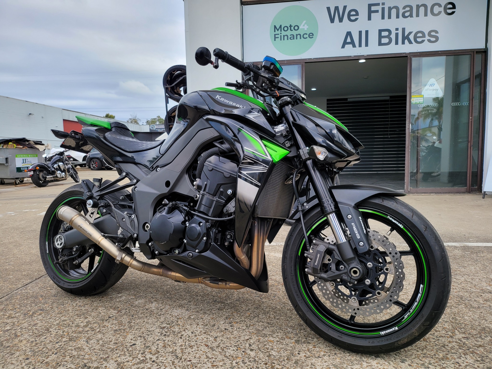 2023 Kawasaki Z1000R for sale with Brembo brakes and Ohlins shocks