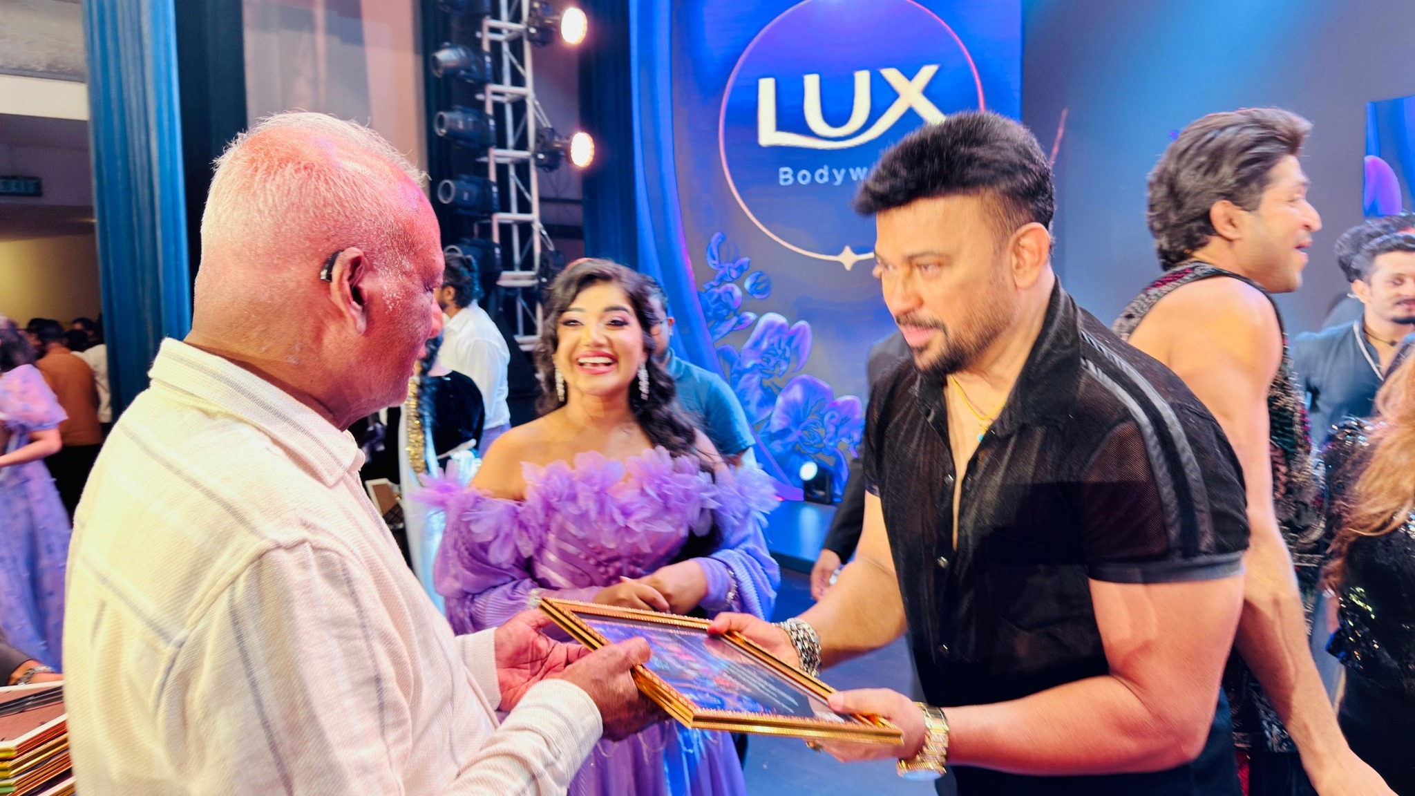 Ranjan Ramanayake added a new photo. - Ranjan Ramanayake