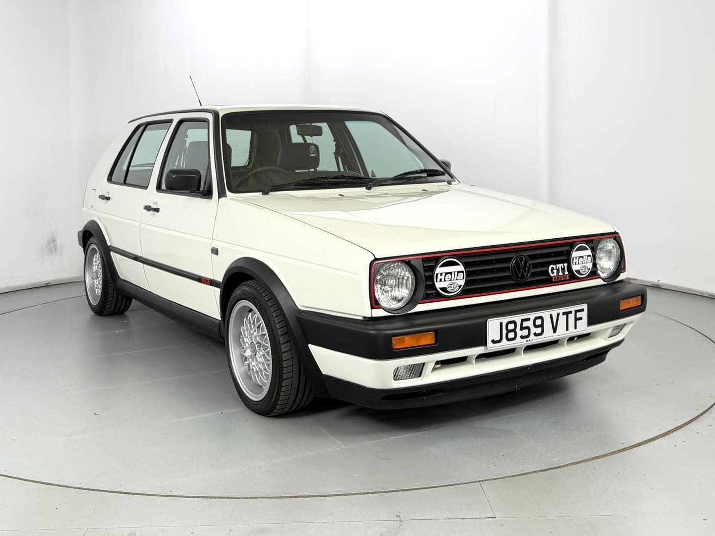 More new entries for our July auction… VW Golf GTI 16v Renault 6