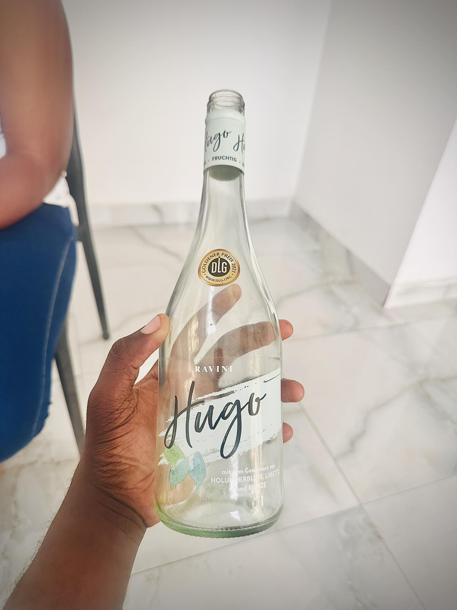 Motonabomoyi - ON VEND LA BOISSON RAVINI HUGO (avec alcool ou sans ...