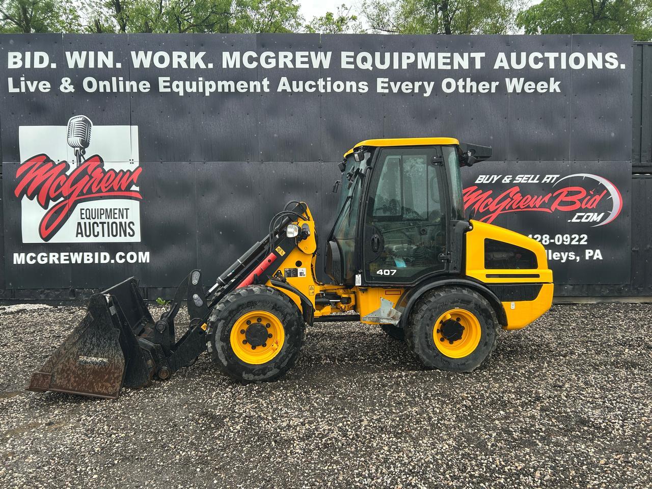 その他 PACKAGE A WHEEL LOADER LOADING ⏳ We're gearing up for our first auction of