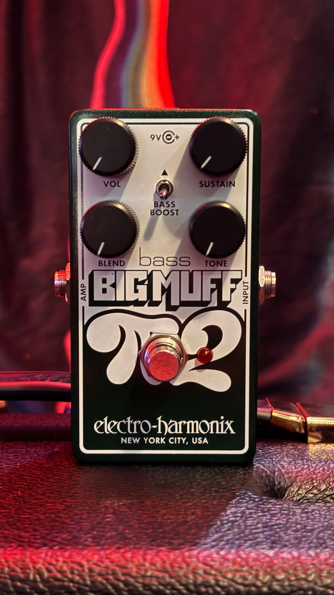 In collaboration with JHS Pedals , the Electro-Harmonix Big Muff 2