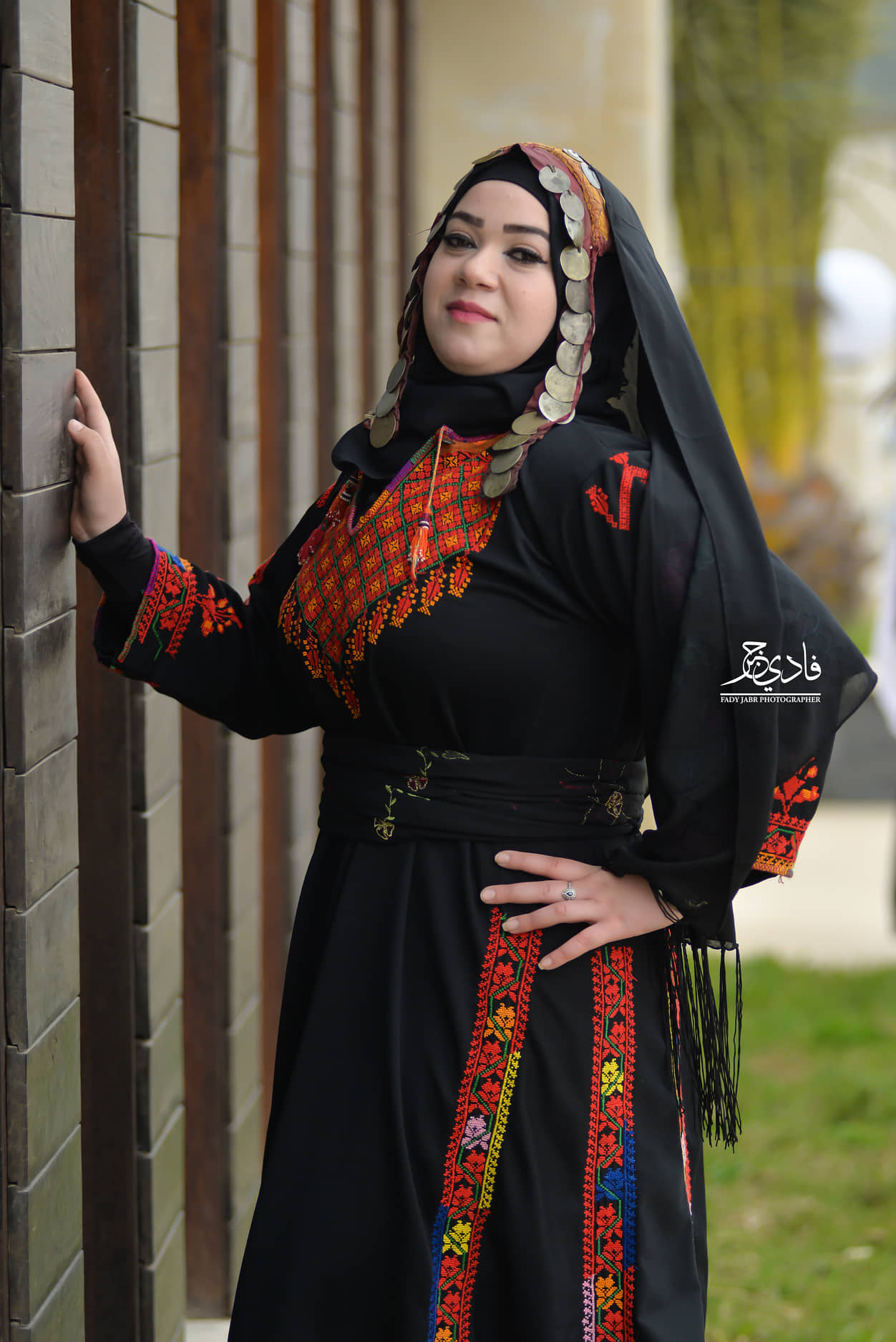 الزي الفلسطيني التراثي - يا بلادنا يا أم العنب والزيت في بلاد الغرايب ...