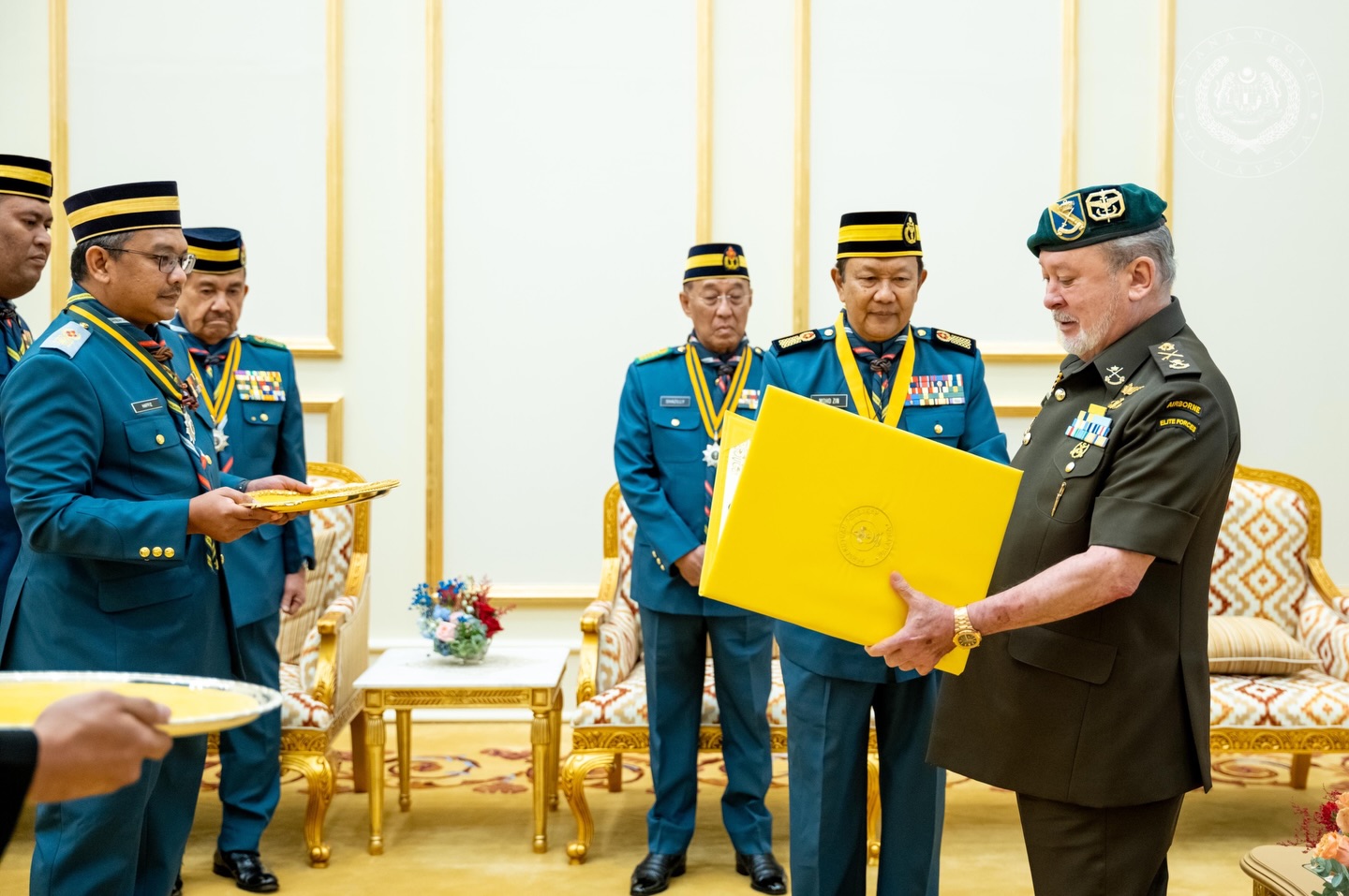 Sultan Ibrahim Sultan... - Sultan Ibrahim Sultan Iskandar