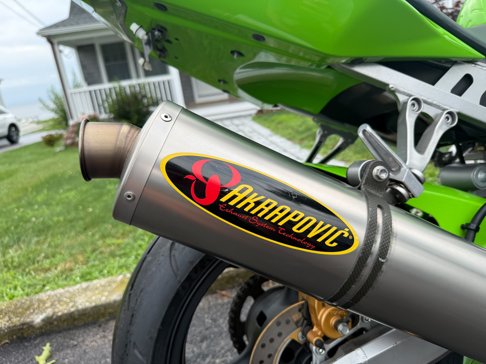 Iconic - Going live fourth for Iconic Motorbikes today is a ZX-6RR