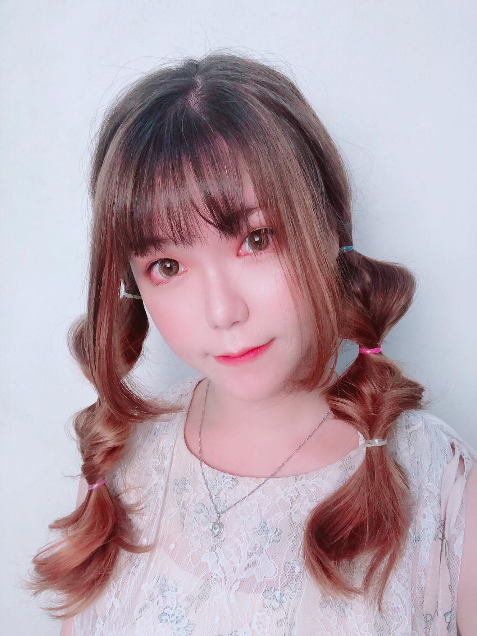 Shizu 靜 Cosplay - 稀有日常小靜出沒！ 這次染了超好看的橘色～是漸層+挑染，而且不用漂！ Epoch... | Facebook