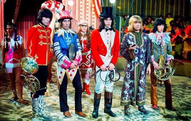 HÁ 57 ANOS, OS ROLLING STONES GRAVAVAM O “ROCK AND ROLL CIRCUS” Em