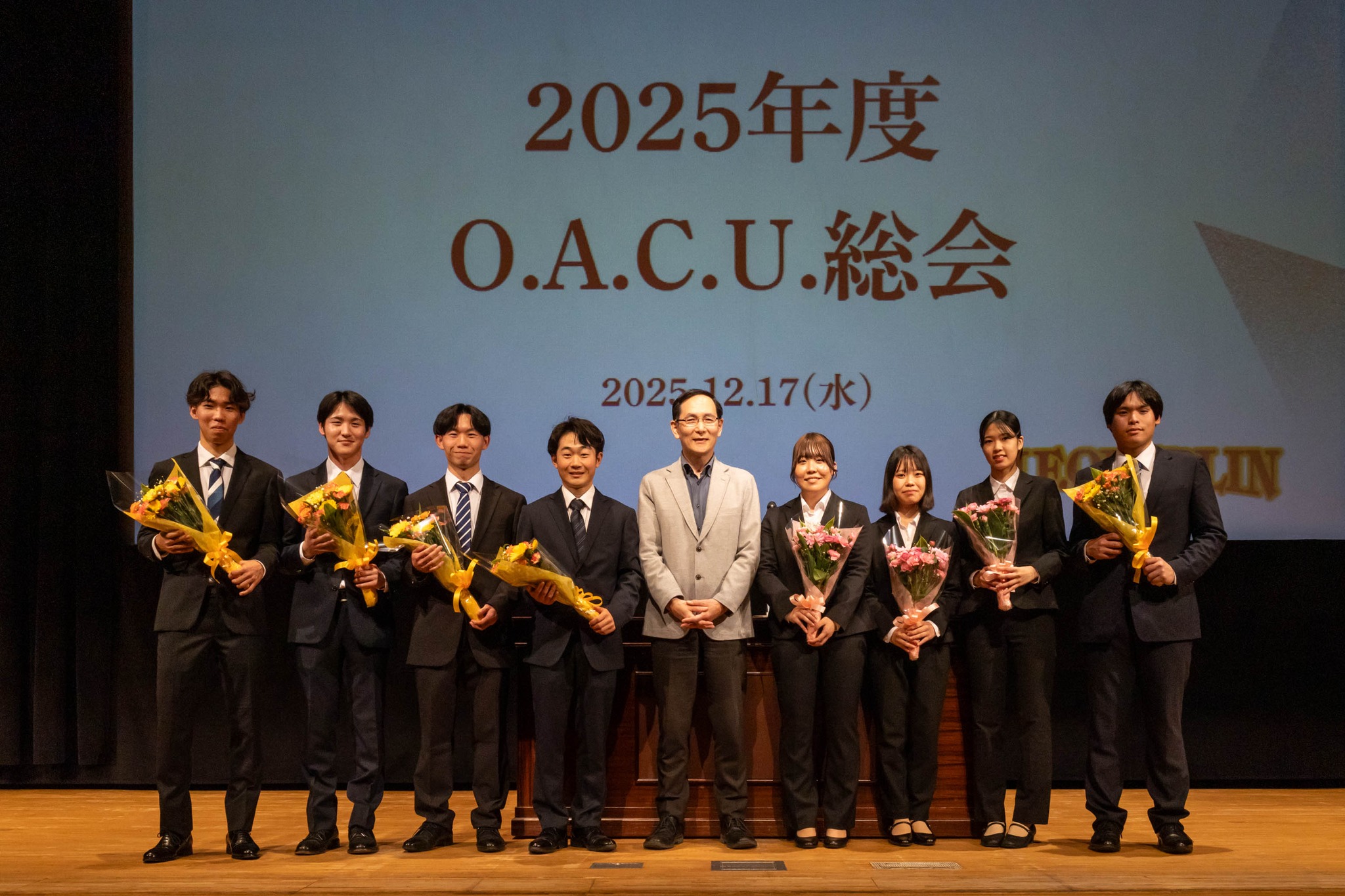 桜美林大学 - 【合唱と演劇で綴る「合唱物語 石ころの生涯」🎁】 先日開催された100年桜まつりで公演された「合唱物語 石ころの生涯」🥰 これ ...