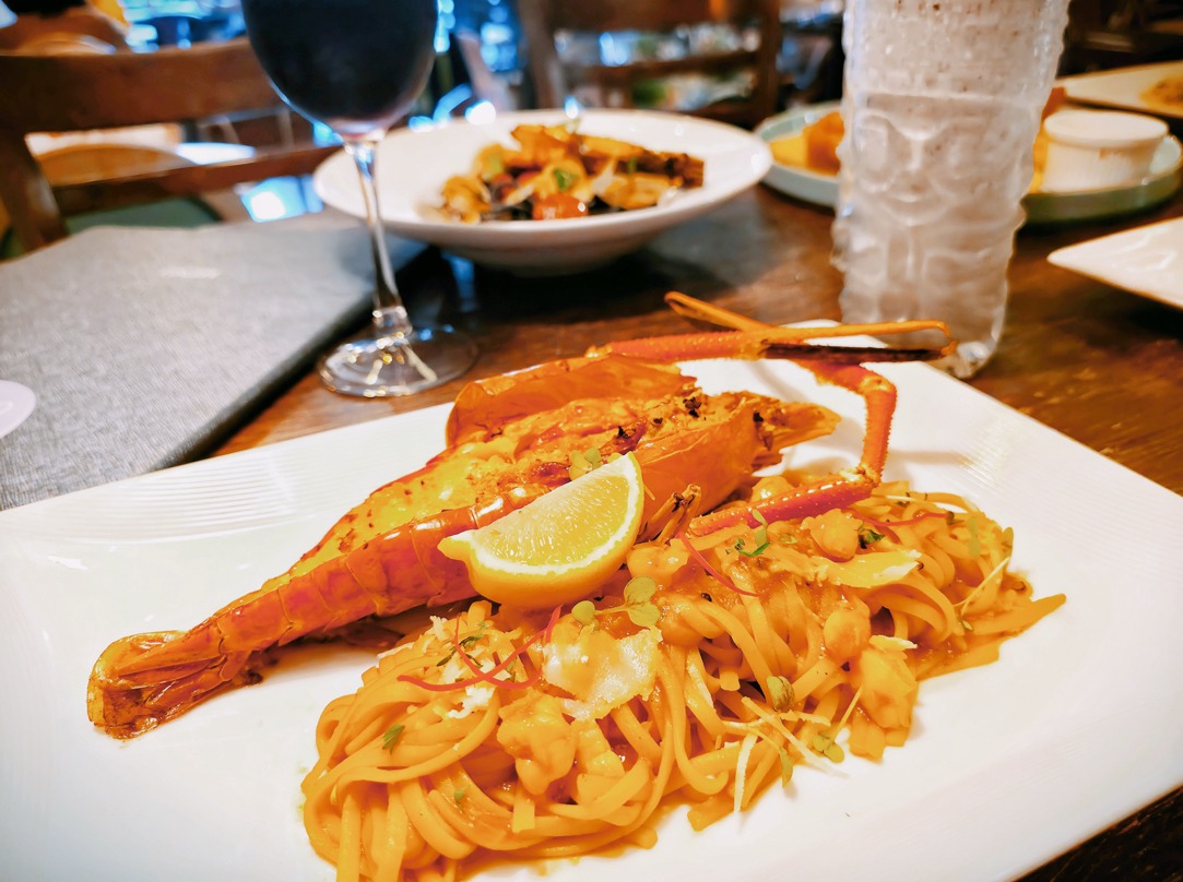 LAX - 🦞 New Signature Dish Alert! 新招牌菜登場! 🍝 Grilled Scampi & Spicy Crab ...