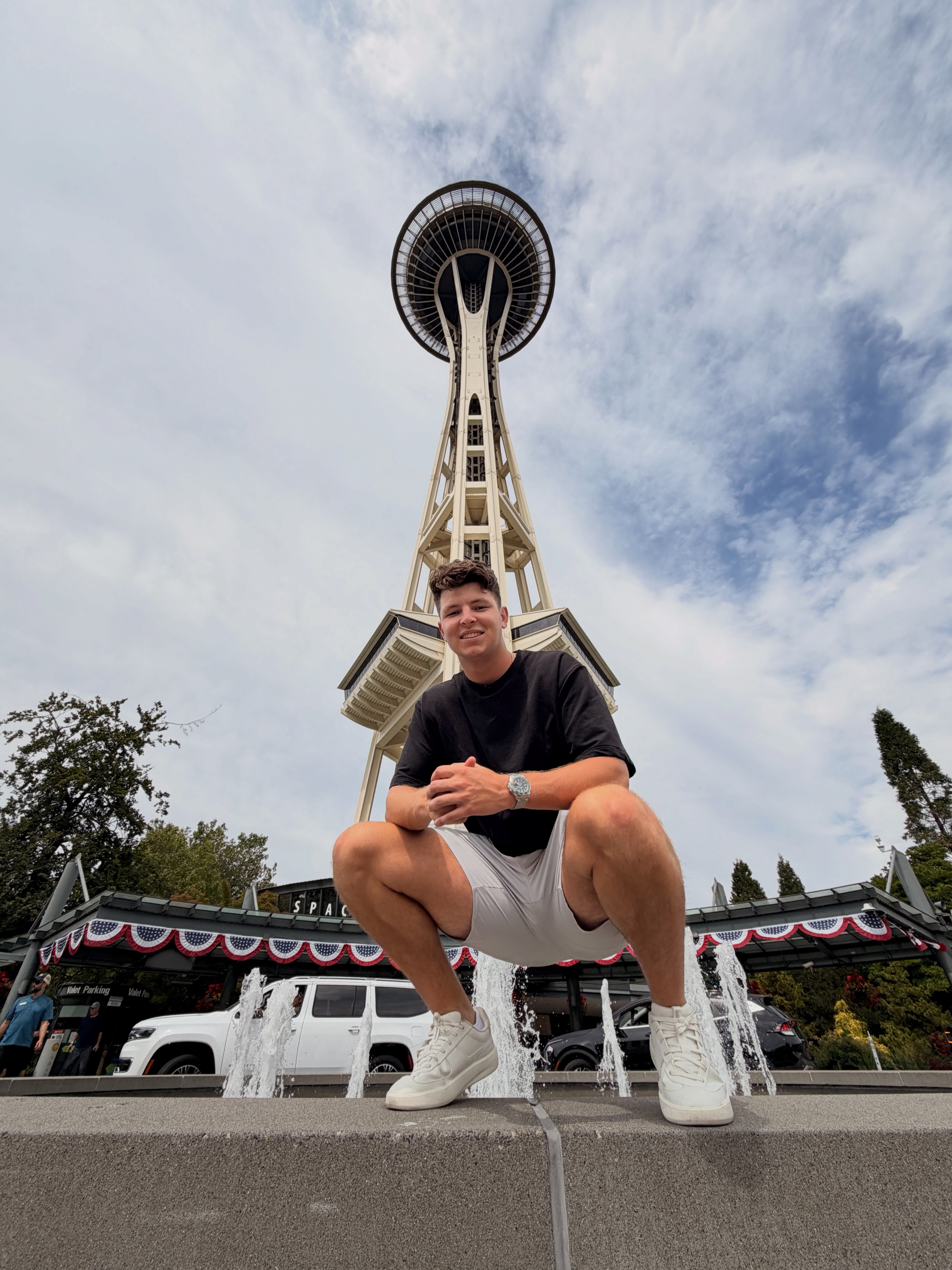 cinema staff 「Seattle meets realism」 Space Needle - Space Needle added a new photo.