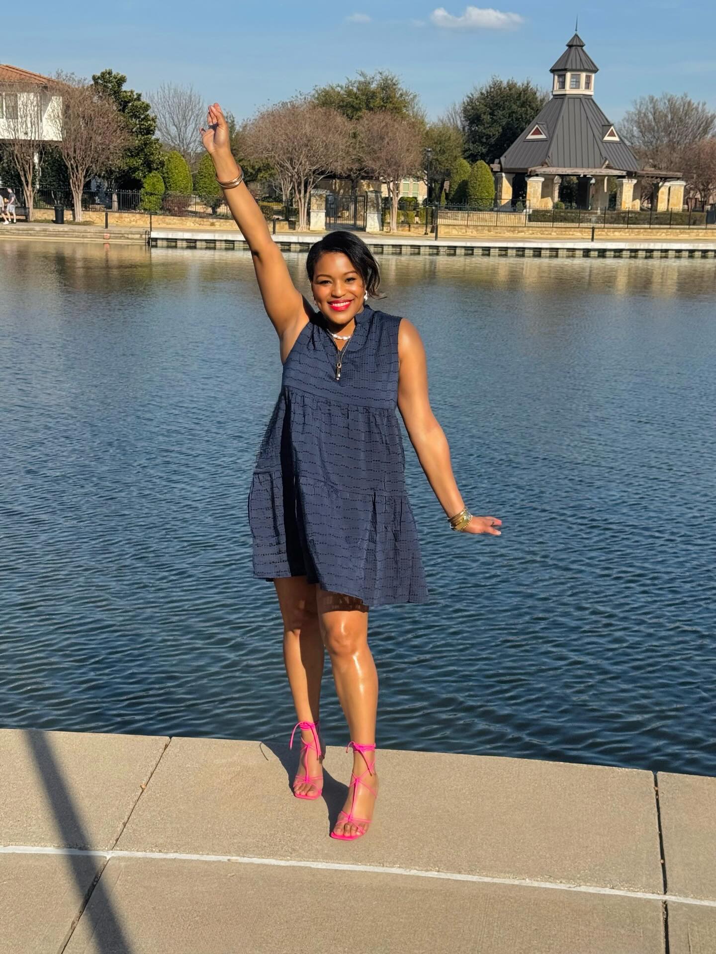 Pond strolls in the Macie Navy Dress just scream Spring. Add hot pink heels and pearls for the ultimate girly-girl vibe. 💕 Shop local. Shop Briesly's Boutique