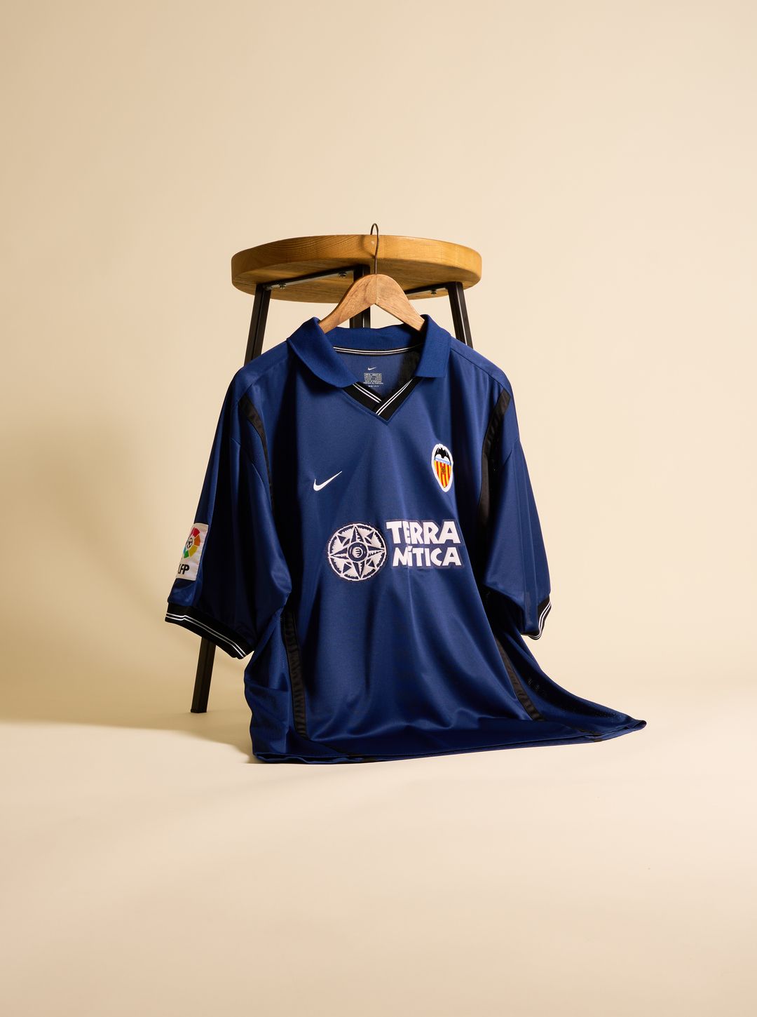 Valencia 2005 Player Issue Away by Nike | Villa 🦇 Hitting the