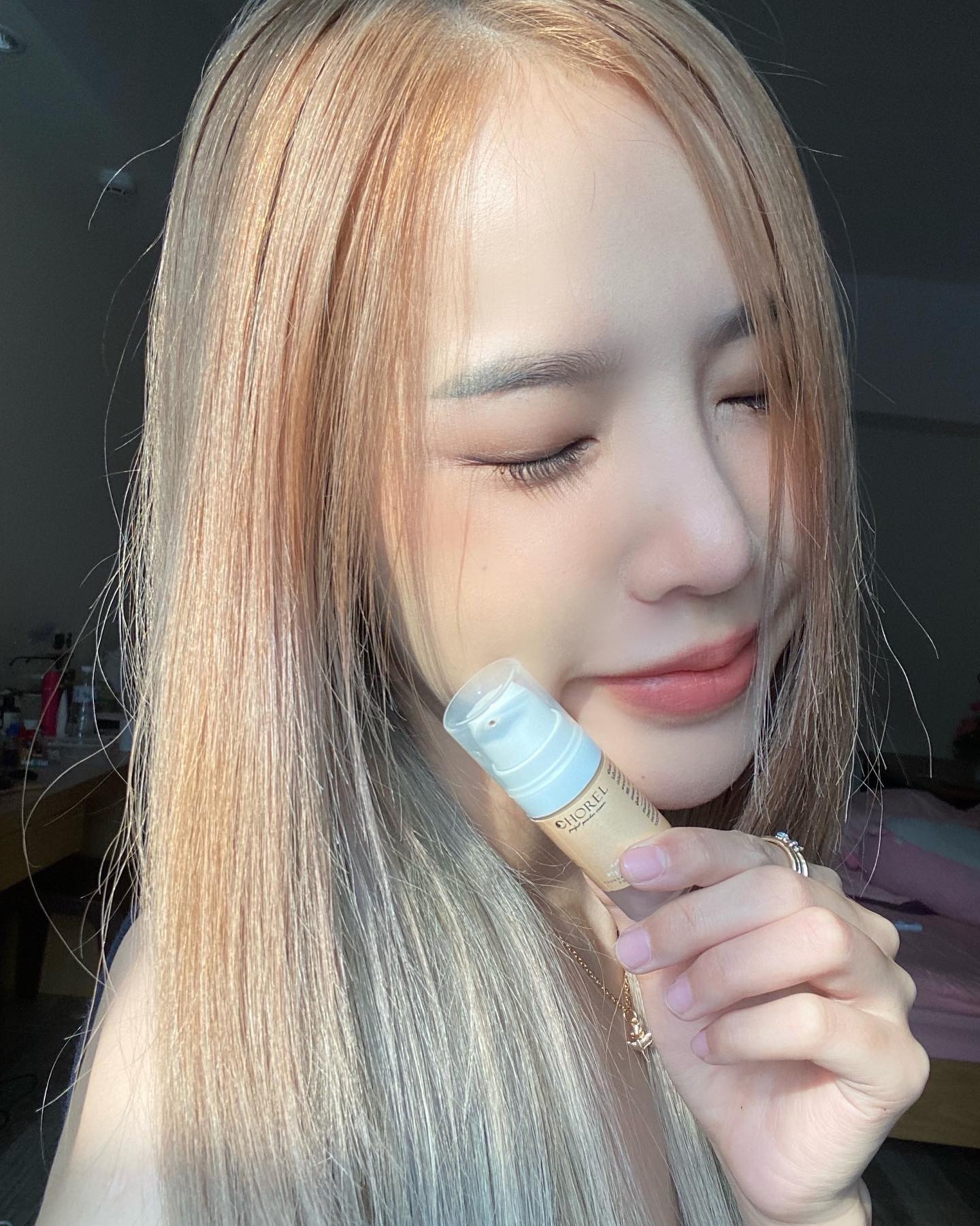 ﾟ Ⓒ Ⓗ Ⓞ Ⓡ Ⓔ Ⓛ :･ﾟ* #พร้อมส่ง... - Chorel powder cream | Facebook