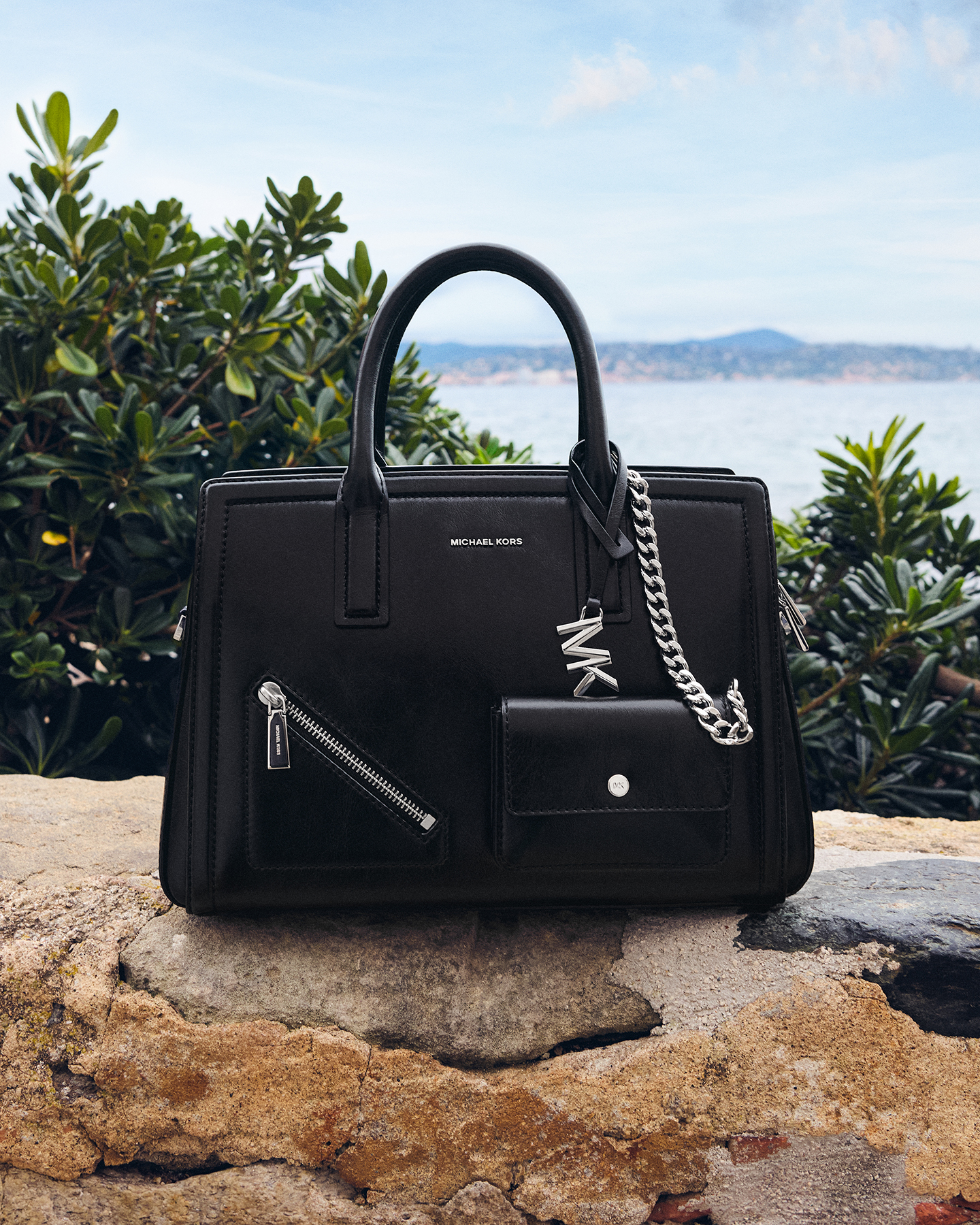 City girl Kennedy Schmidt steps out with our Laila satchel, Raven