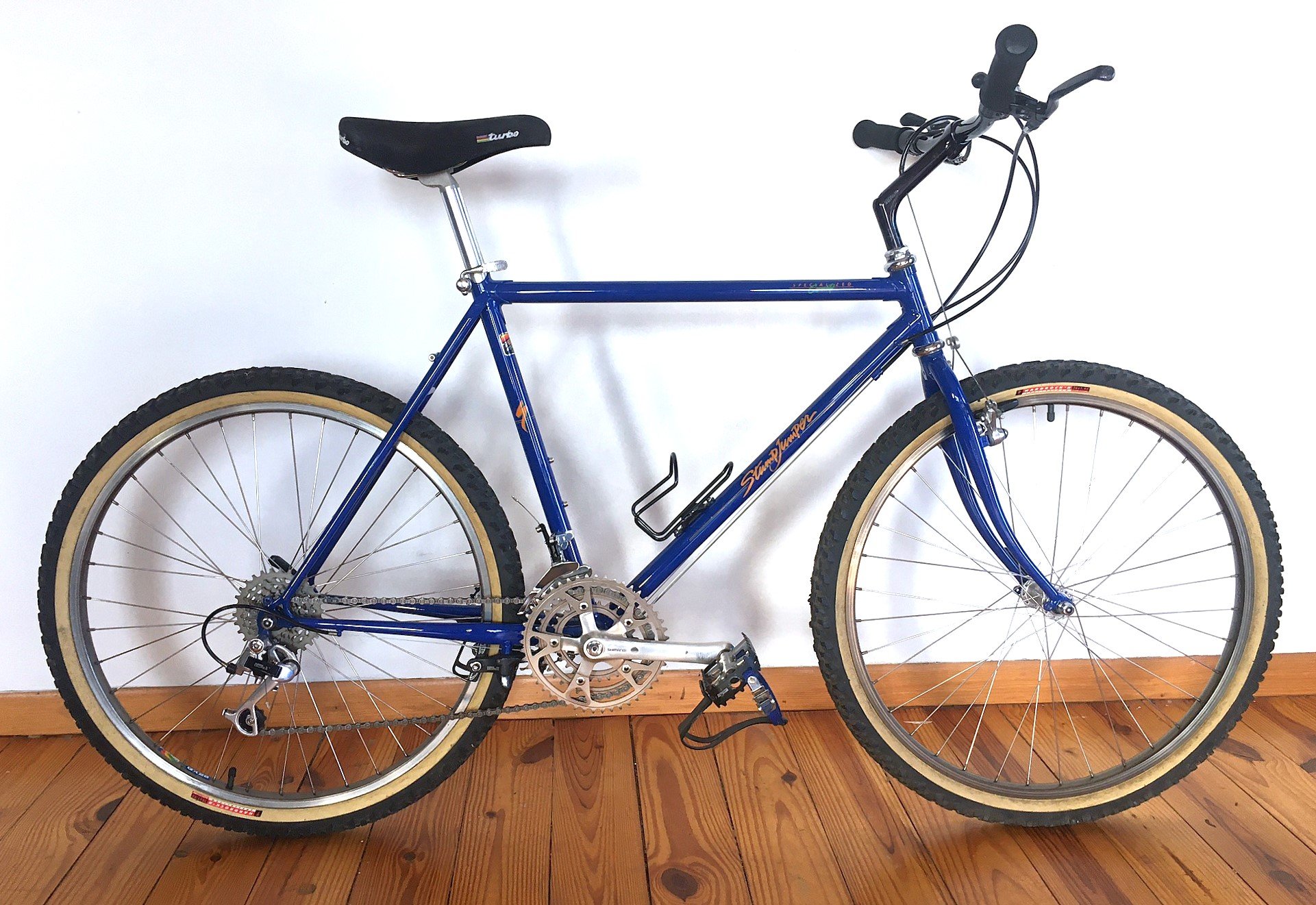 This 19” frame Specialized Stumpjumper 25th Anniversary Edition is