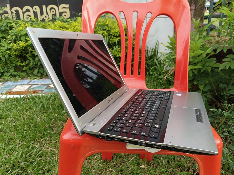 💻โน้ตบุ๊คมือสองสภาพดีราคาถูก💻 โน๊ตบุ๊ค Samsung RV520 📌Cpu - pentium 📌 ...
